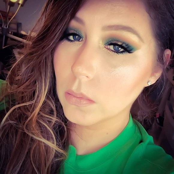 Meet your Posher, Lea - Picture 2 of 6